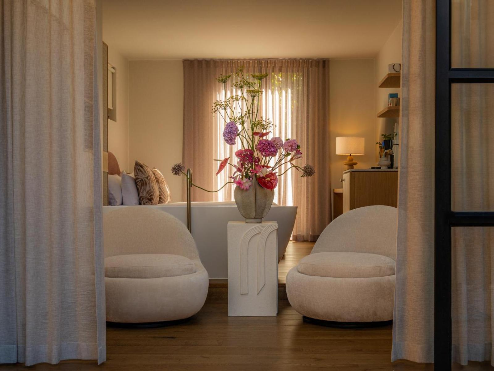 Botany House Boutique Retreat Hotel *